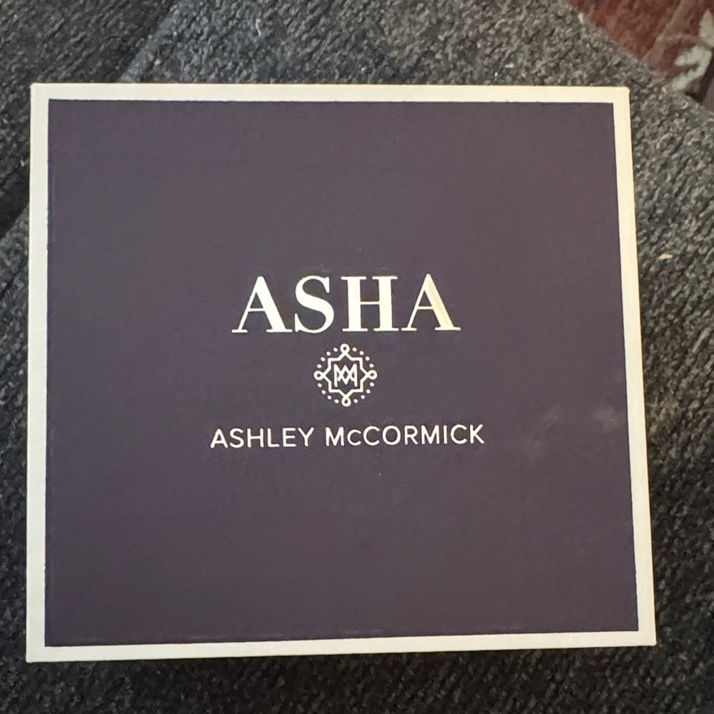 Asha by Ashley McCormick petite skankaty bracelet